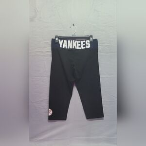 PINK Victoria's Secret Yankee Collab Capris